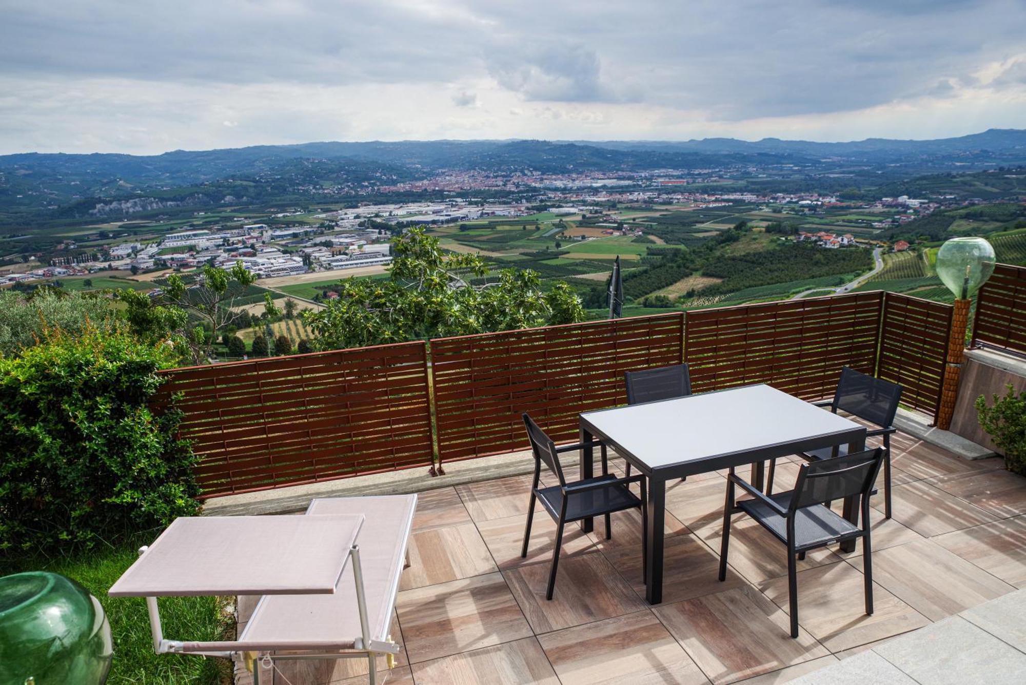 Vista Langhe - Cerratohouses Guarene Exterior photo