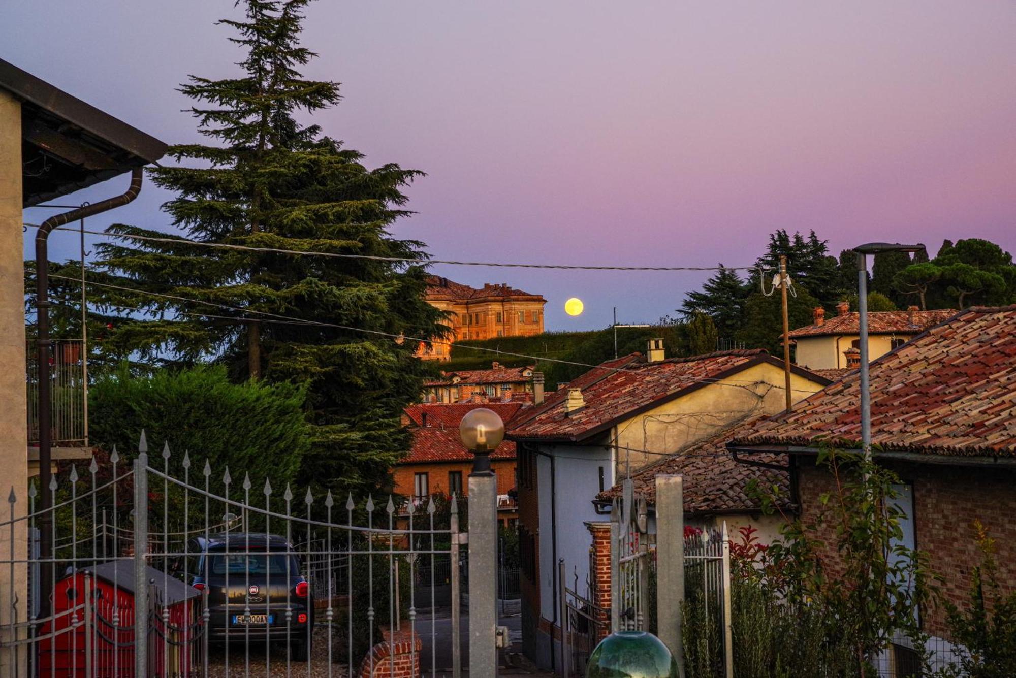 Vista Langhe - Cerratohouses Guarene Exterior photo