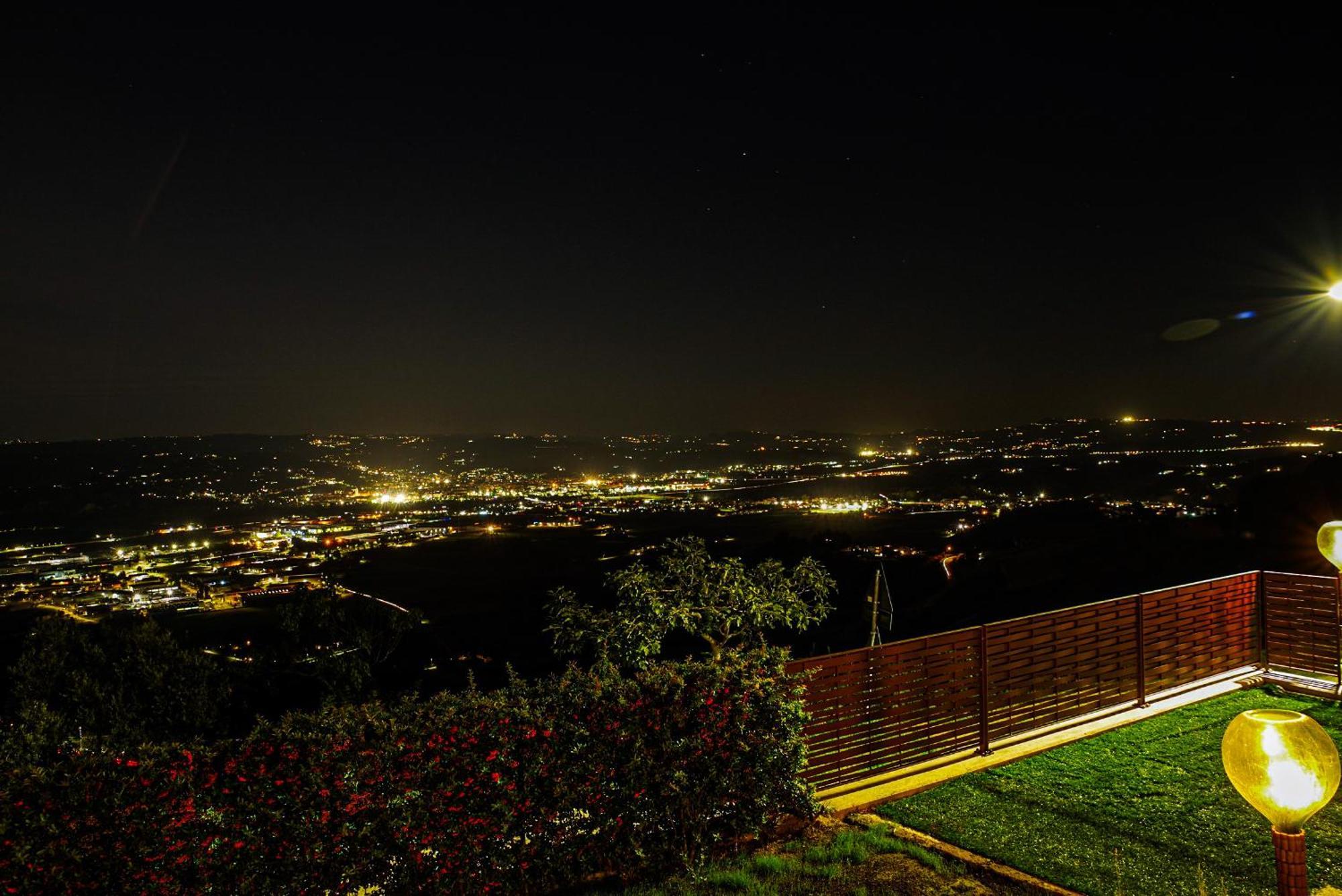 Vista Langhe - Cerratohouses Guarene Exterior photo